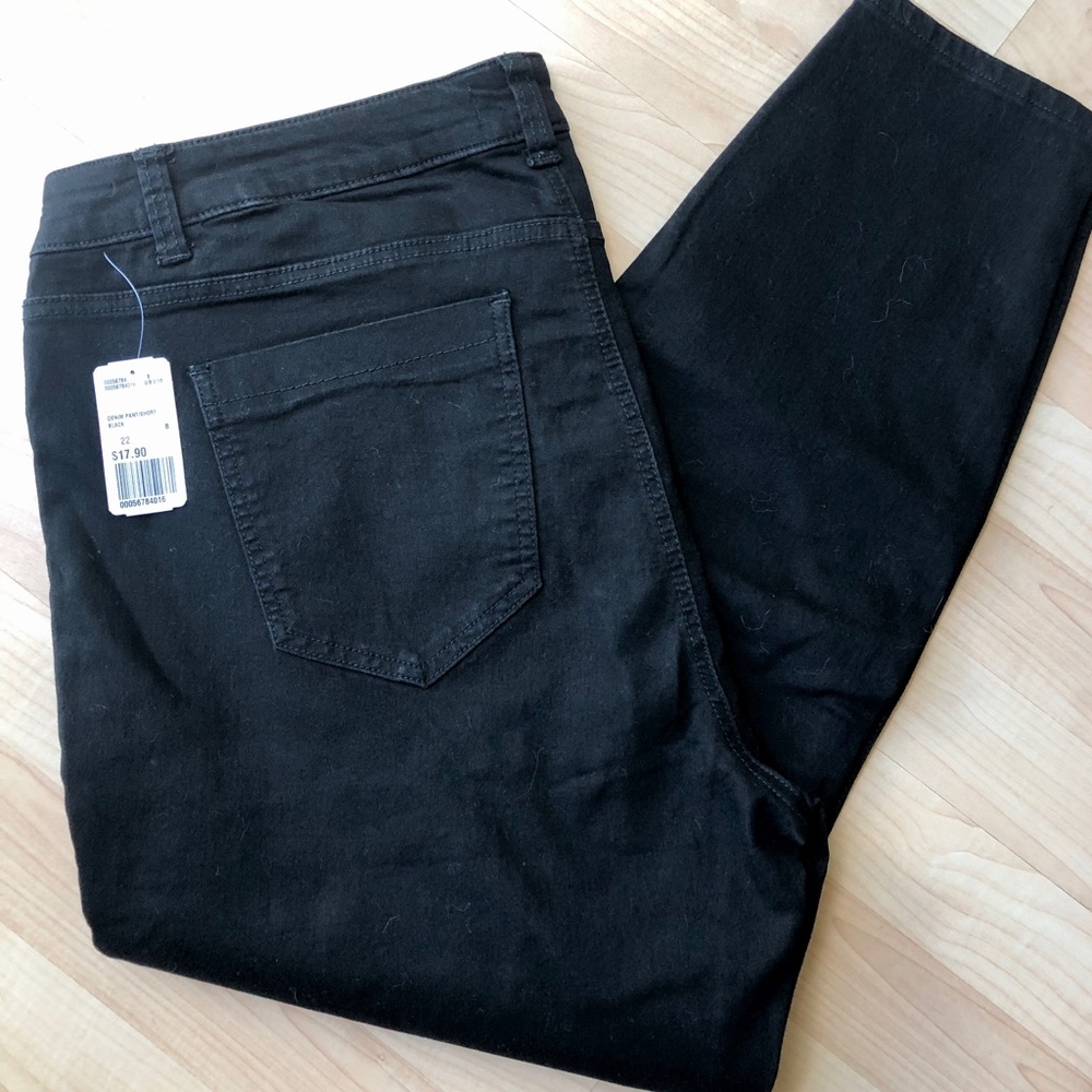 NWT Forever 21 Black Skinny Jeans 22 PLUS